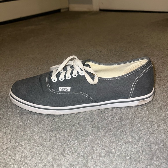 Vans Authentic Shoe in Pewter Gray, Size 10 - Picture 3 of 4